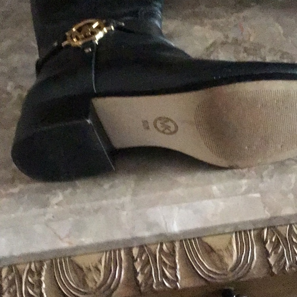 Boot - Picture 3 of 7